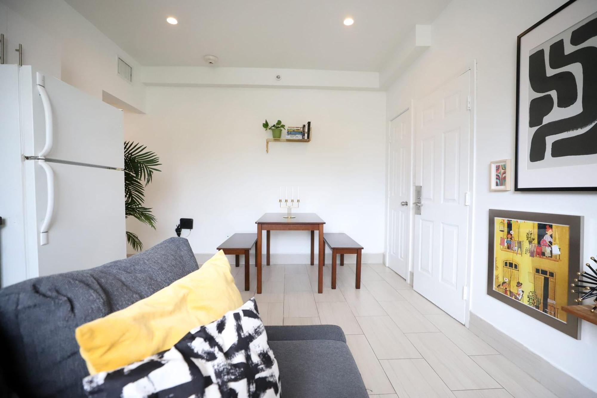 2 Bedroom Apartment 3 Minute Walk To South Beach & Ocean Drive Miami Beach Dış mekan fotoğraf