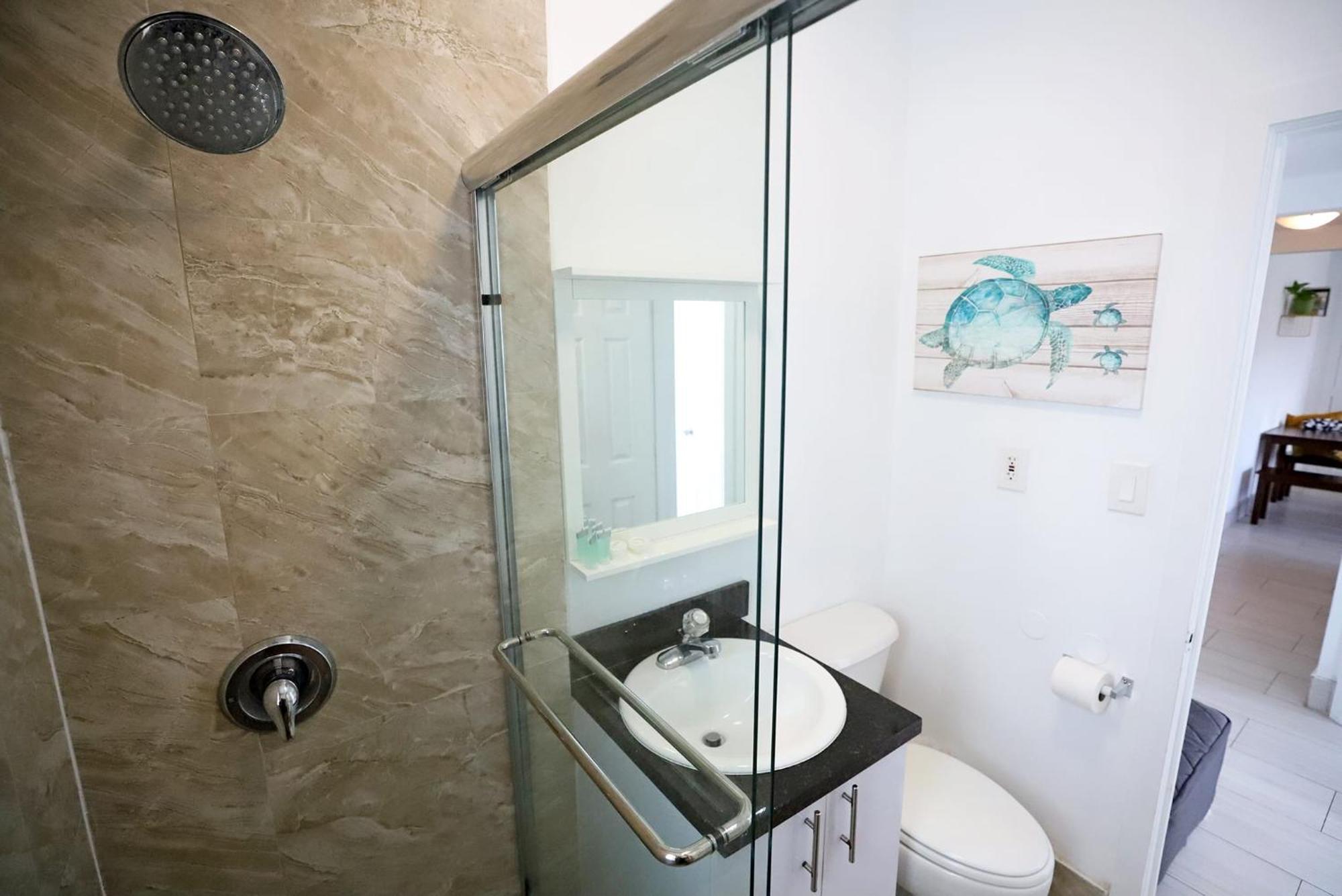 2 Bedroom Apartment 3 Minute Walk To South Beach & Ocean Drive Miami Beach Dış mekan fotoğraf