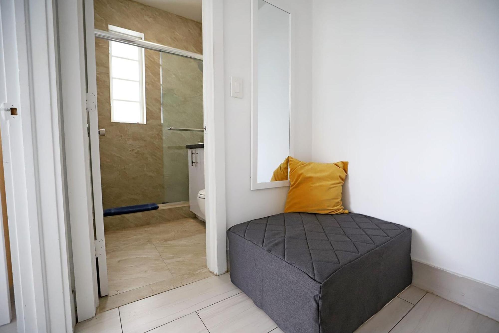 2 Bedroom Apartment 3 Minute Walk To South Beach & Ocean Drive Miami Beach Dış mekan fotoğraf