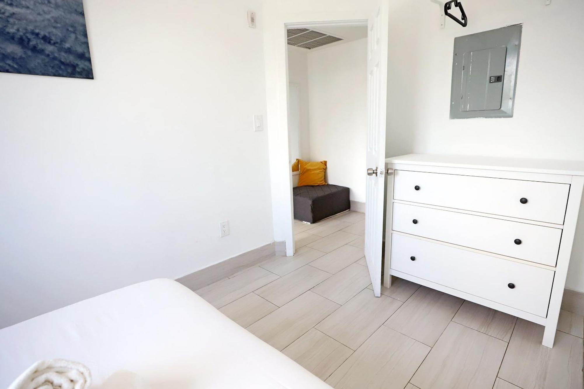 2 Bedroom Apartment 3 Minute Walk To South Beach & Ocean Drive Miami Beach Dış mekan fotoğraf