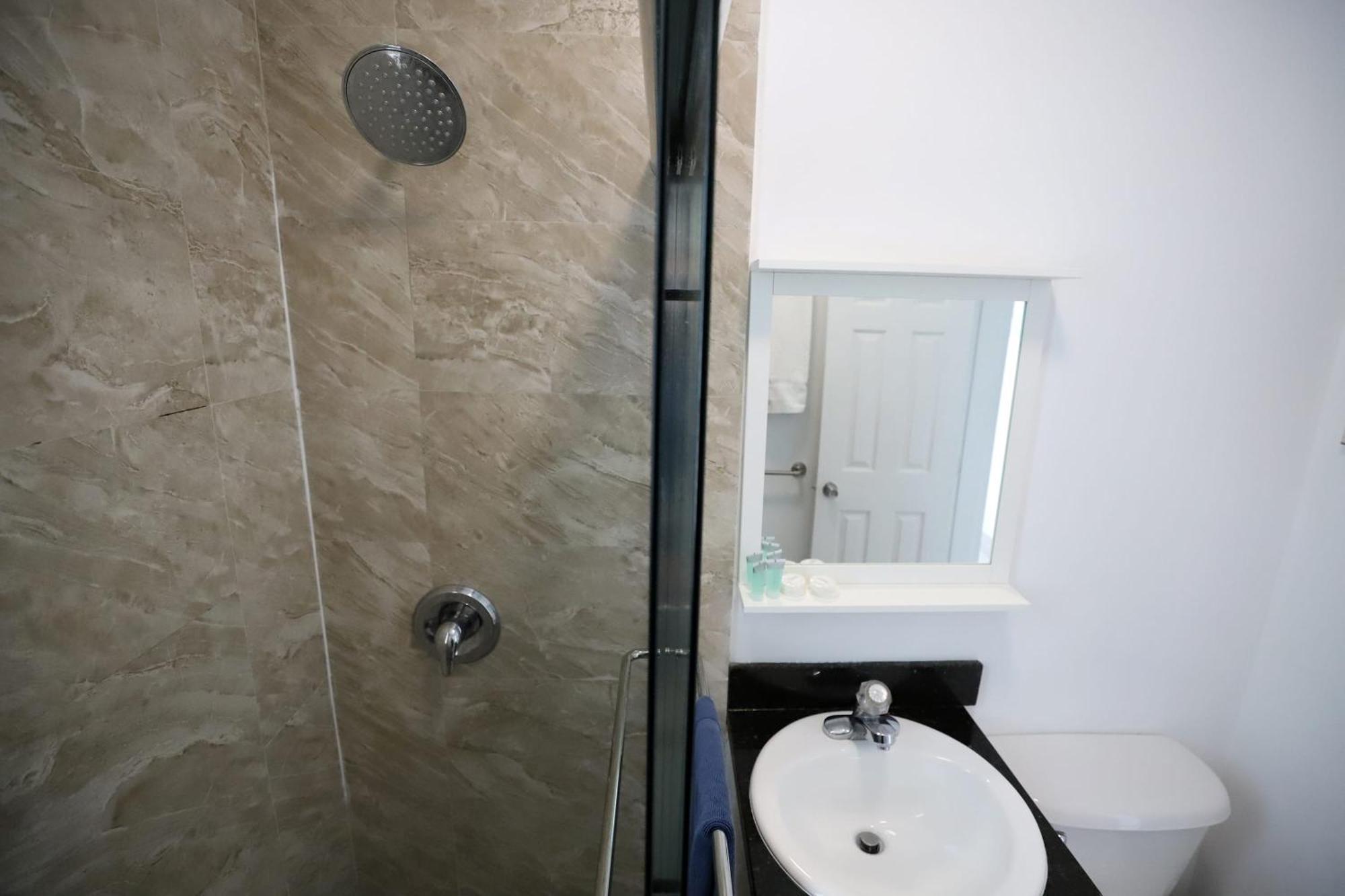2 Bedroom Apartment 3 Minute Walk To South Beach & Ocean Drive Miami Beach Dış mekan fotoğraf